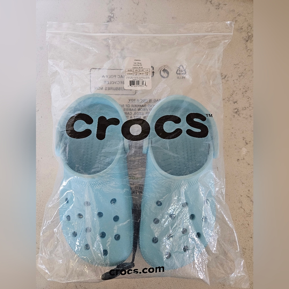 CROCS Unisex Ice Blue Sandals Comfortable Slip-On - Picture 2 of 3